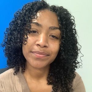 Meet your Posher, Ivana